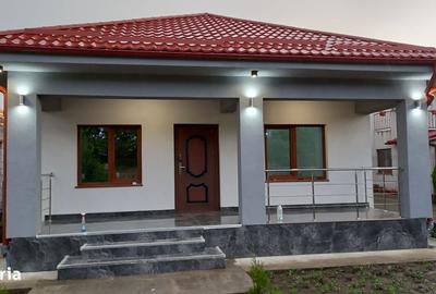 Casă cu 4 camere în Cumpăna