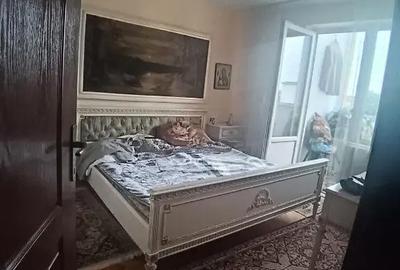 Apartament cu 3 camere semidecomandat în Orașul Vechi