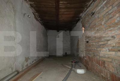 Casă cu 4 camere cu Teren 350 Mp în Central - 2