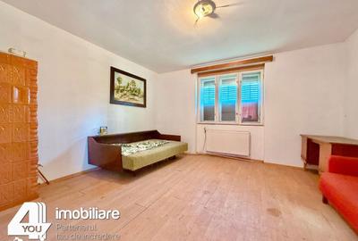 Casă cu 3 camere cu Teren 2114 Mp în Central - 4