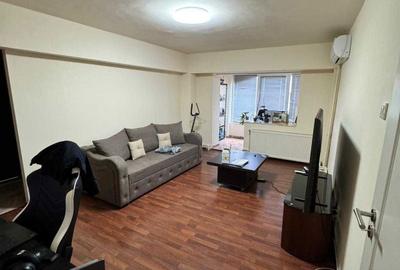 Apartament cu 3 camere semidecomandat în Central - 6