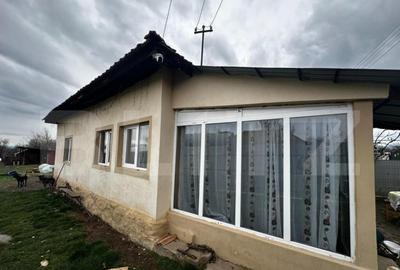 Casa pe parter si 5000 mp teren, zona Rugi - 2