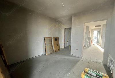 Casă cu 3 camere cu Teren 330 Mp în Moșnița Nouă