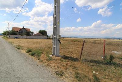 Teren de 400 mp, în Vest - 2