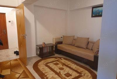 Garsonieră decomandată în Central - 7