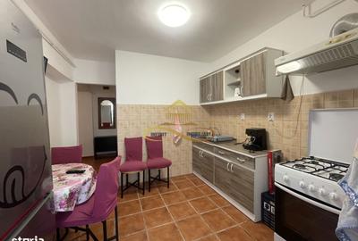 Apartament cu 2 camere decomandat, mobilat în Central