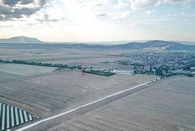 Teren de 11786 mp, în Hărman