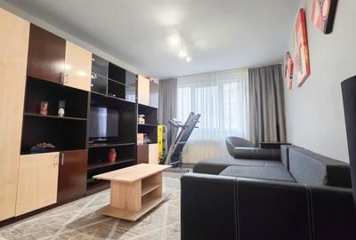 Apartament cu 3 camere decomandat, mobilat în Podu Roș
