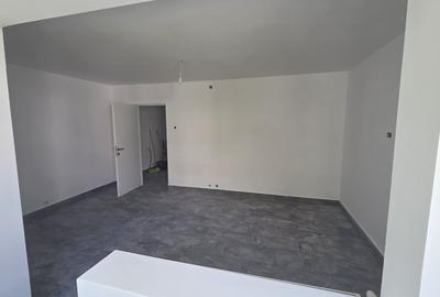 Apartament cu 4 camere decomandat în Gorjului - 3