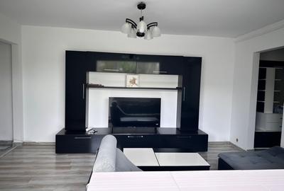 Apartament cu 3 camere decomandat, mobilat în Gorjului