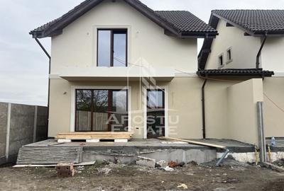 DE VANZARE casa alipita in Covaci cu curte mare - 1