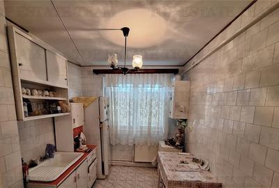 Apartament cu 2 camere decomandat în Central - 2