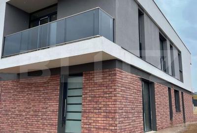 Casă cu 5 camere cu Teren 400 Mp în Borhanci