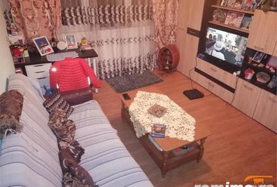 3 camere zona Dacia etaj 3 - 2