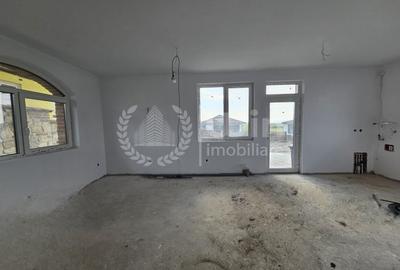 Casă individuală cu 4 camere cu Canalizare în Dezmir - 13