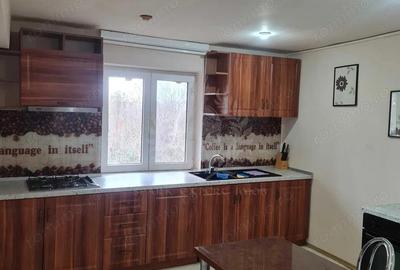 Apartament cu 3 camere decomandat în Bereasca - 2