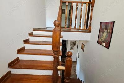 Casă cu 4 camere în Central - 3