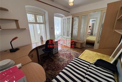 Casă cu 4 camere cu Teren 211 Mp în Orașul de Jos - 3