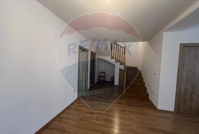 Casa / Vila cu 4 camere de inchiriat in zona Gara - 9