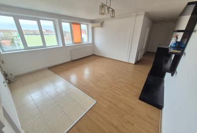 Apartament cu 3 camere decomandat în Spitalul Județean - 2