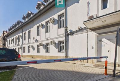 Birou, de 154 mp, în Central - 2