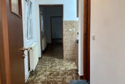 Casă cu 5 camere cu Teren 3124 Mp în Central - 8