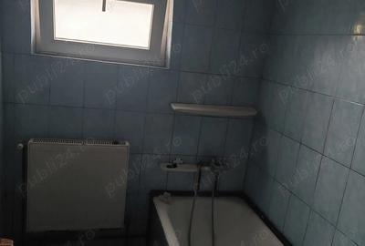 Casă cu 5 camere cu Teren 2500 Mp în Băicoi - 7