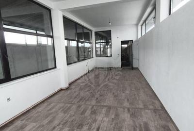 Spațiu comercial, de 450 mp, în Bucov - 1