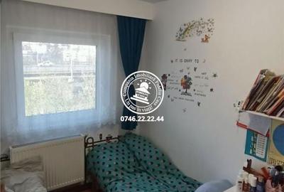 Apartament cu 3 camere decomandat în Alexandru cel Bun - 7