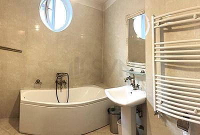 Unirii l 3 Camere l Etaj 1 - 7