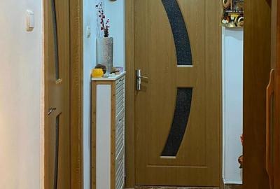Apartament cu 3 camere decomandat, mobilat în Central - 2