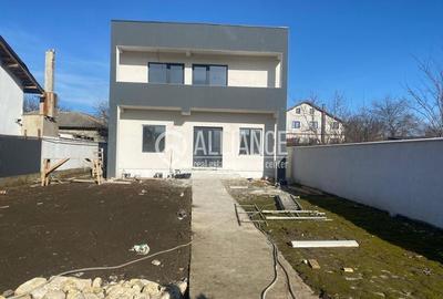 VALU LUI TRAIAN(COD 07) Casă P+1 cu 5 camere si teren de 375 mp