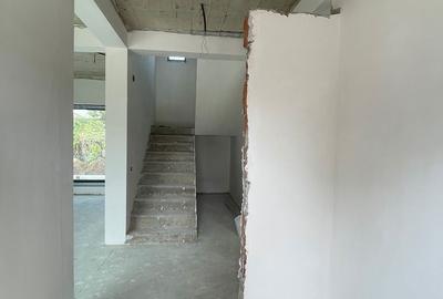 Casă cu 5 camere cu Teren 330 Mp în Central - 17