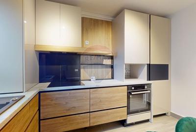 Apartament cu 3 camere decomandat în Tractorul - 8