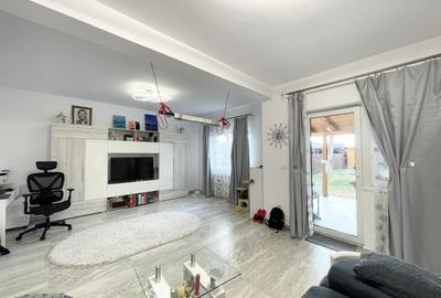 Duplex cu 4 camere cu Canalizare în Moșnița Veche - 2