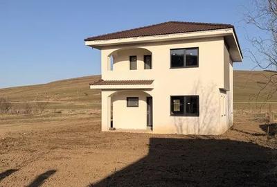 Casă cu 4 camere cu Teren 500 Mp în Apahida