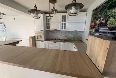 Spațiu comercial, de 3,000 mp, în Central - 3