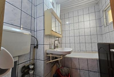 Apartament cu 3 camere decomandat în Olteniței - 14