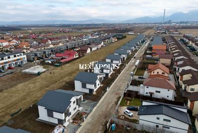Duplex cu 4 camere cu Canalizare în Sânpetru - 13