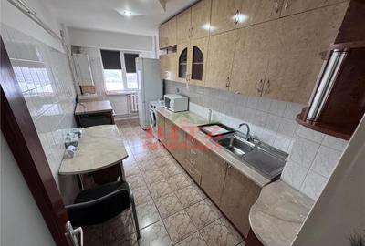 Nou! Ap. 3 cam., decom., S=80 mp, et. 3, Ultracentral! - 2