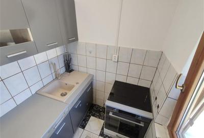 Garsonieră decomandată, mobilată în Vest - 7