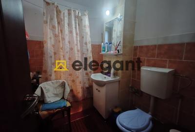 Apartament cu 3 camere decomandat în Rovine - 9