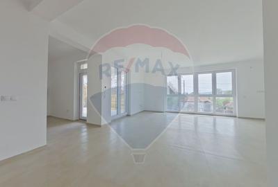Duplex cu 5 camere cu Teren 276 Mp în Dâmbul Rotund - 1