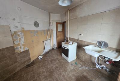 Apartament cu 3 camere decomandat în Giulești - 4