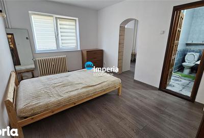 Apartament cu 2 camere nedecomandat în Podu Roș