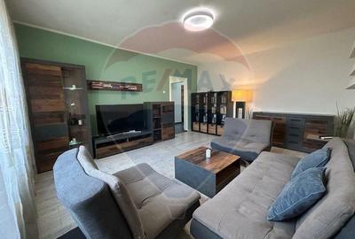 Apartament cu 3 camere decomandat, mobilat în 13 Septembrie
