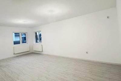 Casă cu 3 camere cu Teren 300 Mp în Ciurea - 1