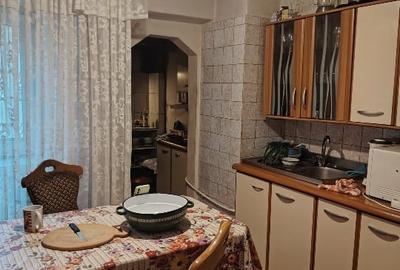 Apartament cu 4 camere decomandat, mobilat în Central - 3