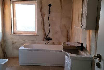 Vând casă cu etaj disponibilă imediat - 4