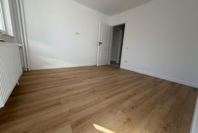 Apartament cu 3 camere semidecomandat în Dristor - 4